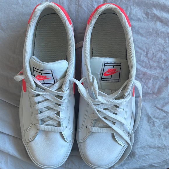 Nike low tops - Picture 4 of 8